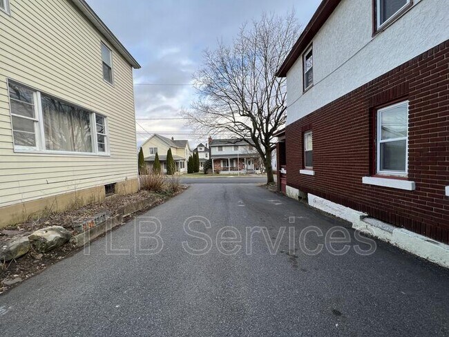 Foto del edificio - 221 3rd St