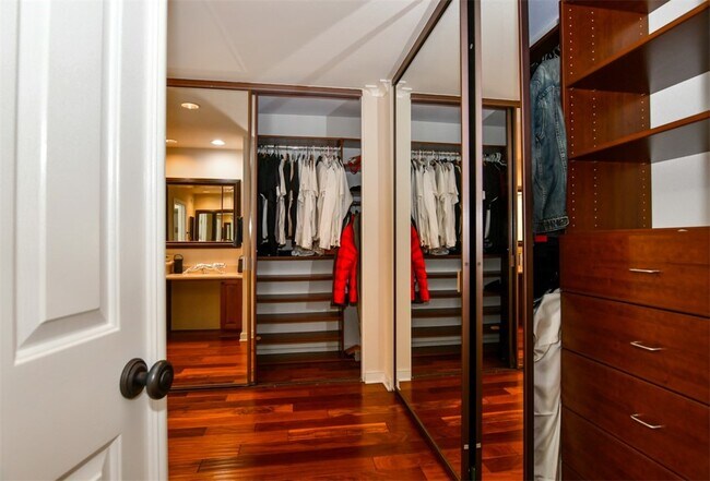 Foto del edificio - 10 Maritime Dr