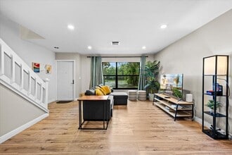 Building Photo - 1602 Montauk Dr