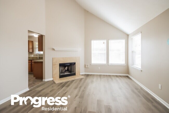 Foto del edificio - 1402 Baychester Ln