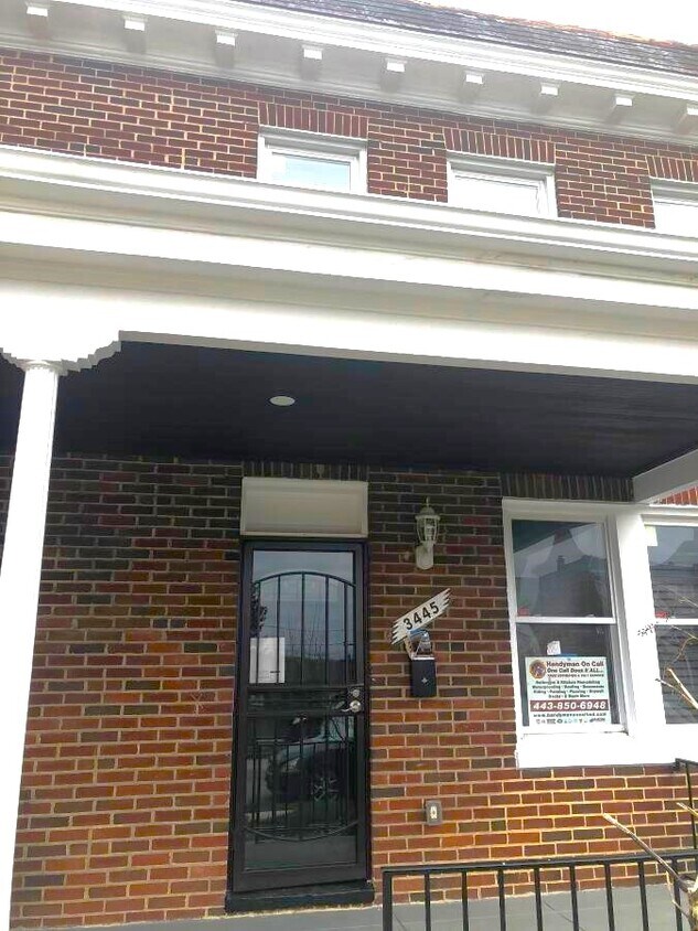 Foto principal - 3445 Juneway-1 AVAILABLE $700