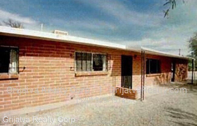 Building Photo - 3 br, 2 bath House - 7250 N Juniper Rd