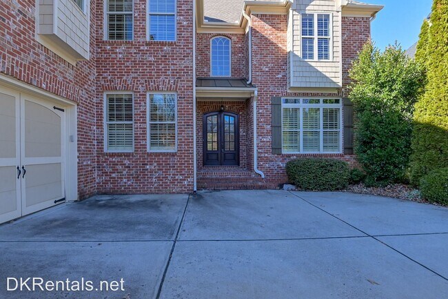 Foto del edificio - 5 br, 4.5 bath House - 1833 Lake Ebenezer Tr