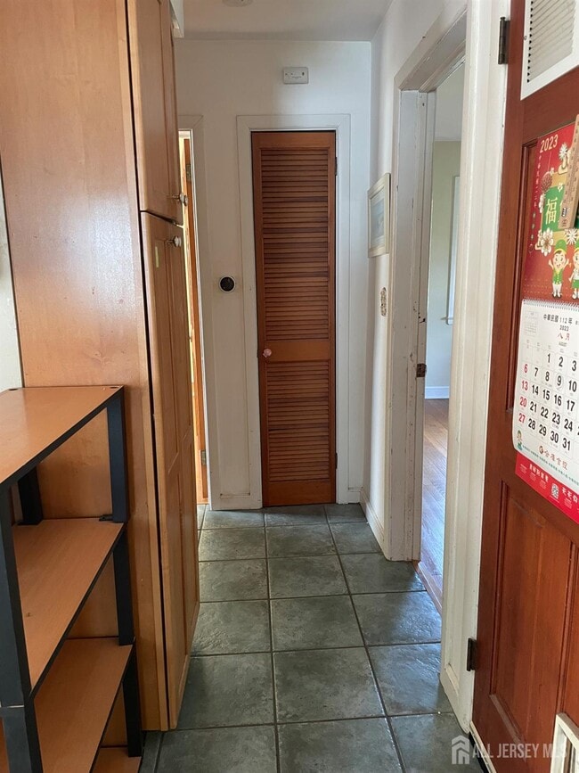 Foto del edificio - 355 Metlars Ln