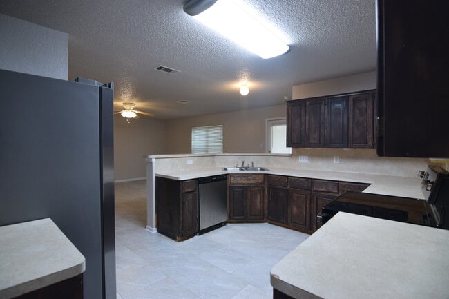 Building Photo - 3201 Tom Lockett Dr