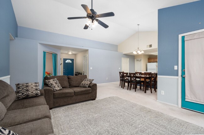 Foto del edificio - 2173 Spruce Ave