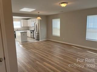 Foto principal - 4330 Oak Pointe Dr