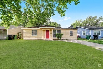 Building Photo - 5412 Starling St