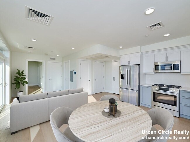 Foto del edificio - Spacious One Bed Now Available