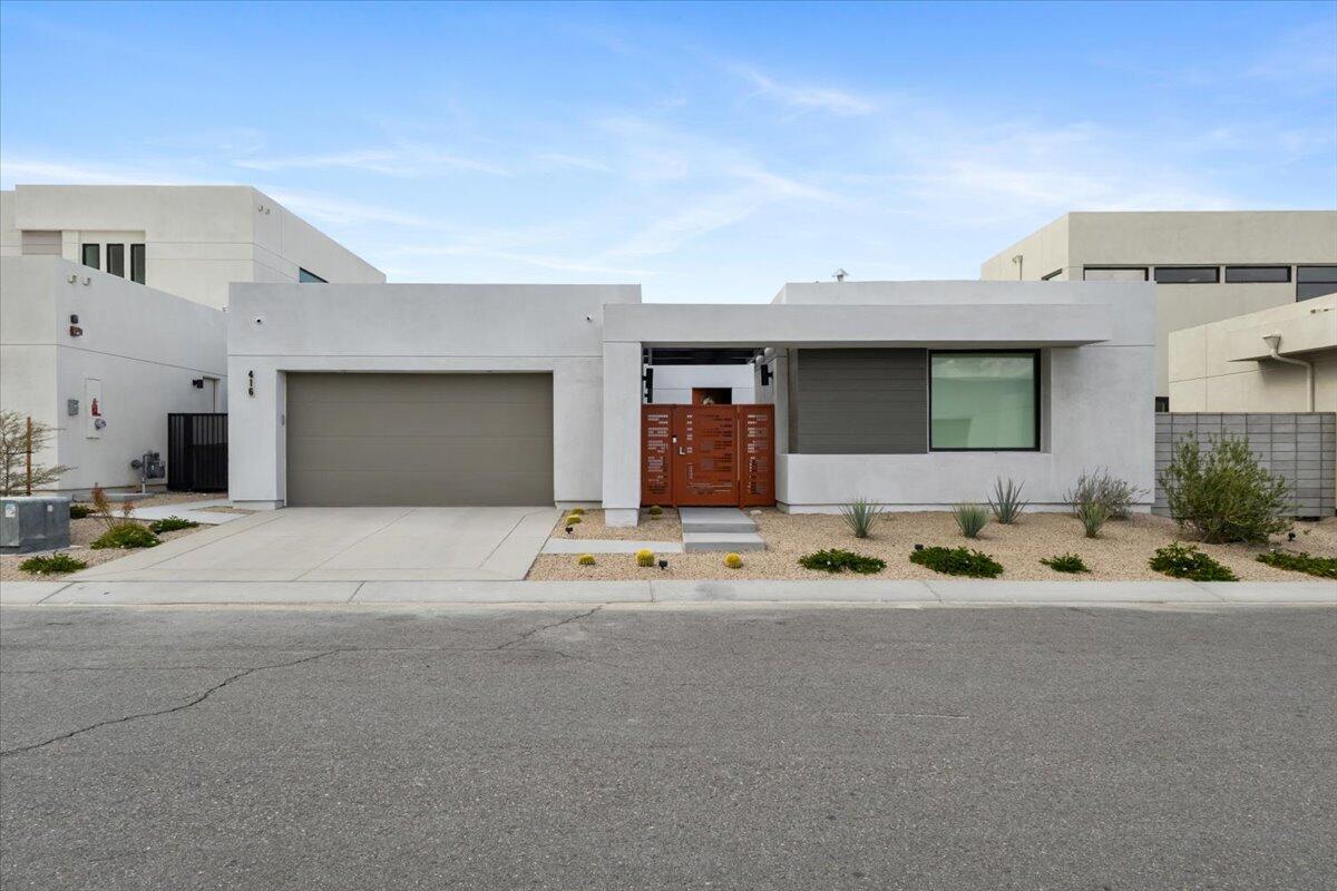 Primary Photo - 416 Palladium Blvd