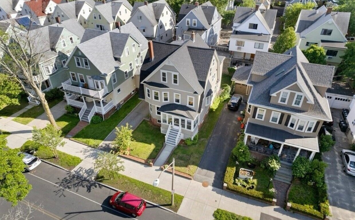 Foto principal - 142 Powder House Blvd