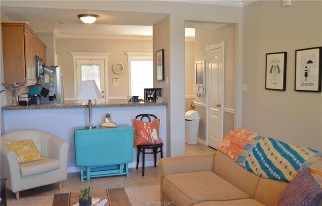 Foto del edificio - 1000 Spring Loop