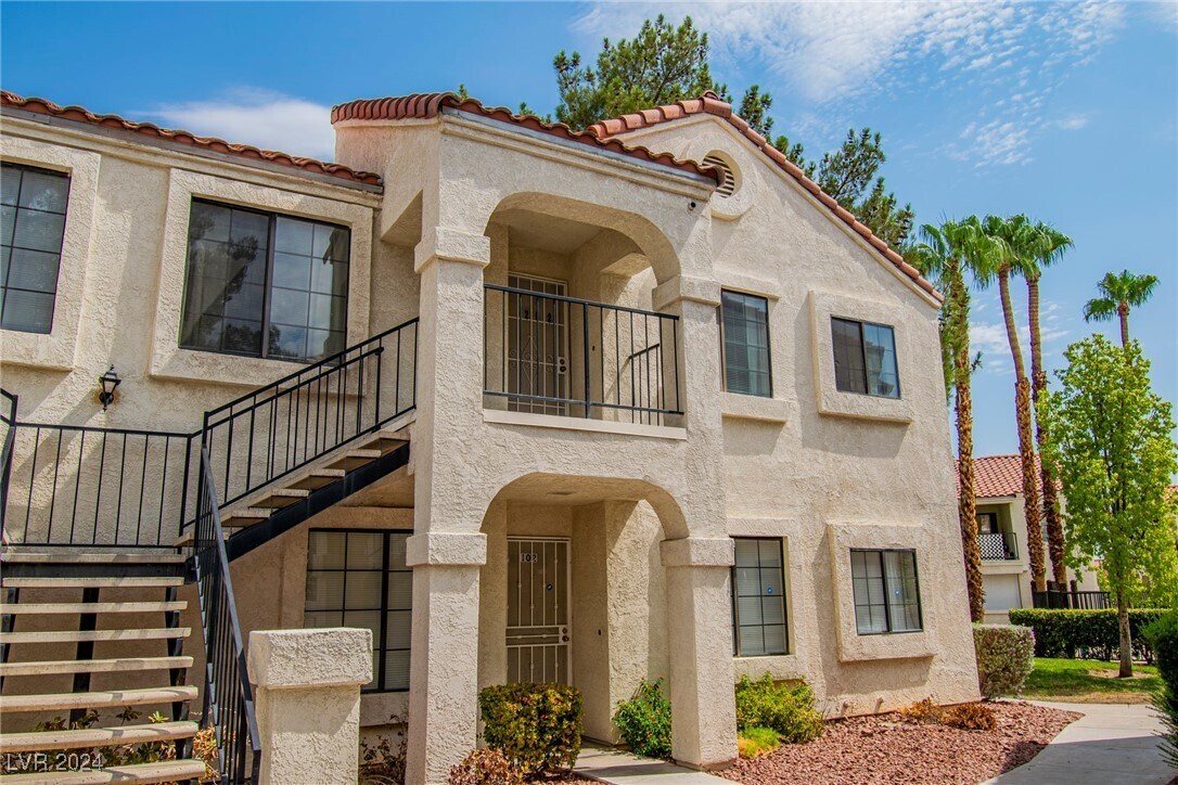 Primary Photo - 4848 Nara Vista Way
