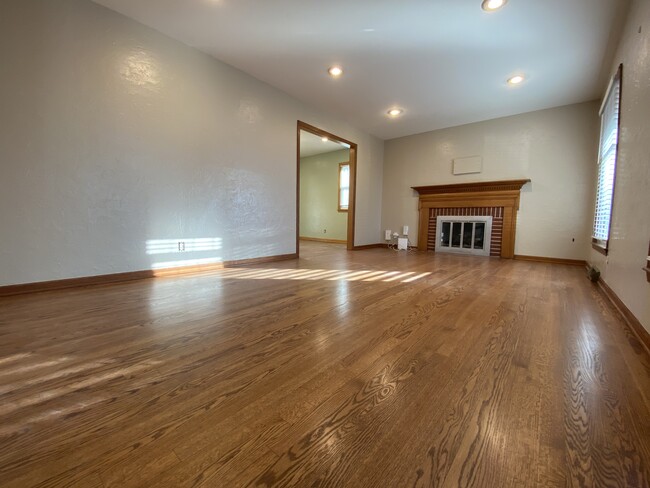 Building Photo - 9601 Horton St