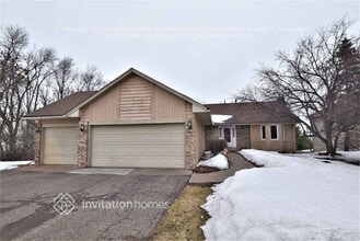 Building Photo - 21020 Floral Bay Dr N