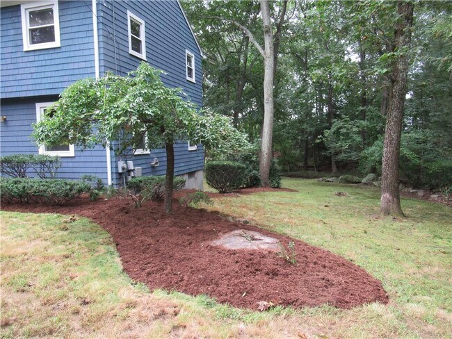 Building Photo - 175 Chestnut Dr