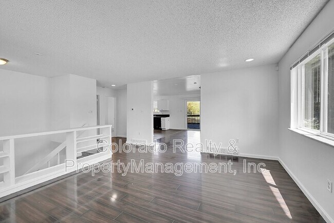 Foto del edificio - 1320 Youngfield St