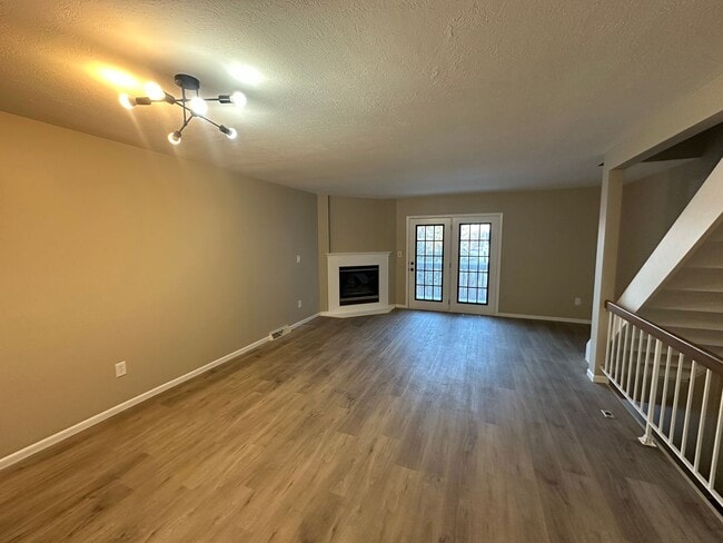 Building Photo - 6935 Tippecanoe Rd