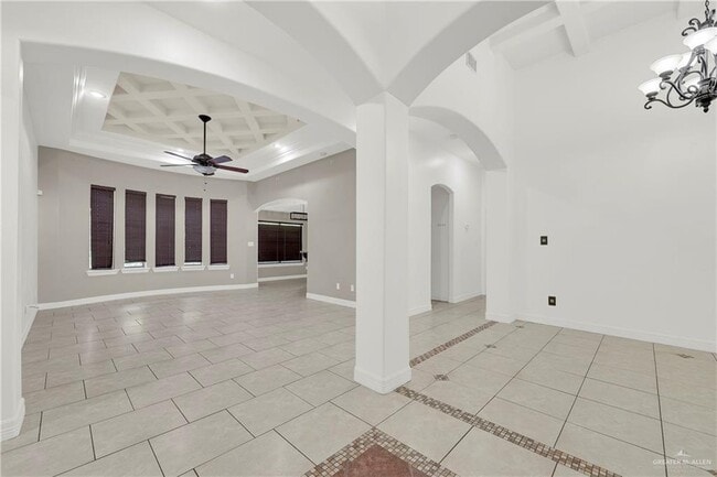 Building Photo - 2523 Yellow Rose Dr