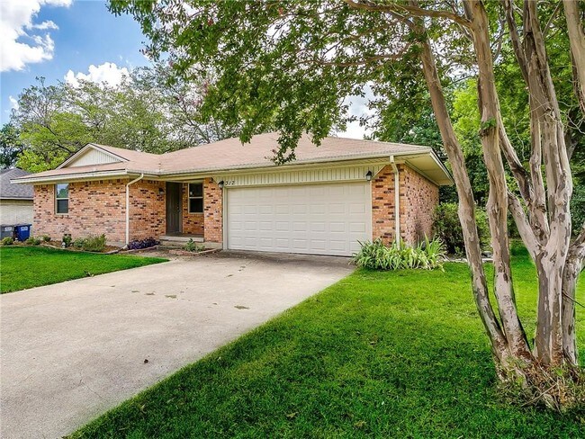 Building Photo - 312 Allenwood Dr