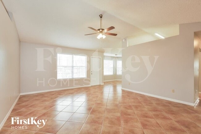 Building Photo - 20 Bickwick Ln