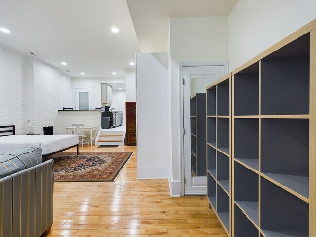 Foto del edificio - Stunning, All Inclusive One Bedroom Studio...