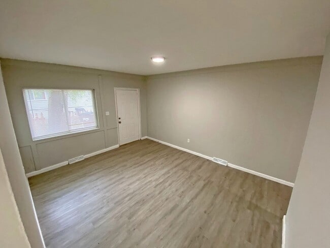 Foto del edificio - 3116 Seneca St