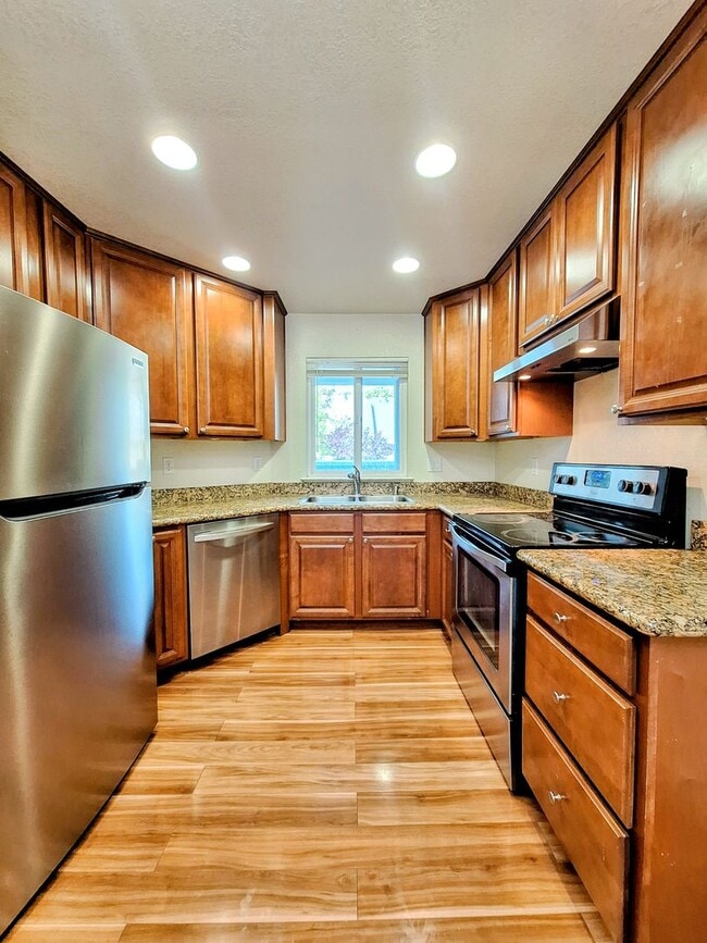 Building Photo - 255 Shadow Dance Dr