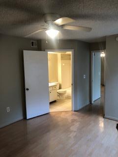 Foto del edificio - 1401 Village Blvd