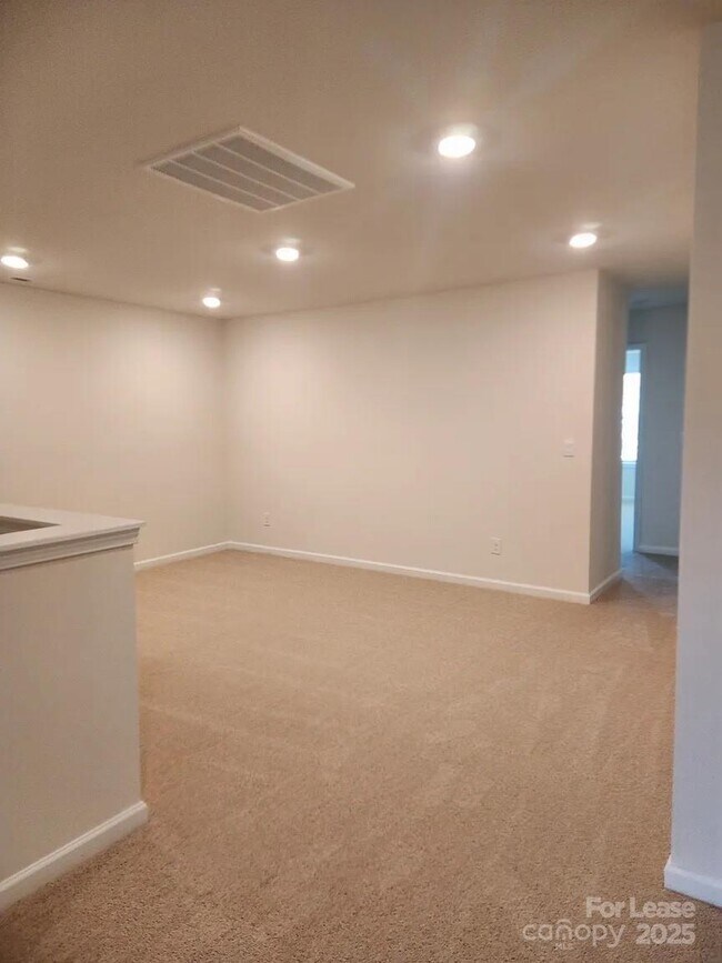 Foto del edificio - 4146 Steel Wy