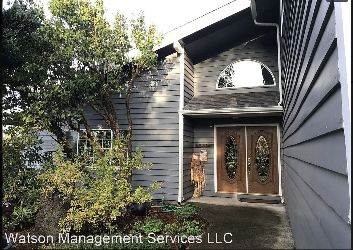 4 br, 3 bath House 38726 Highway 228 House for Rent in Sweet Home