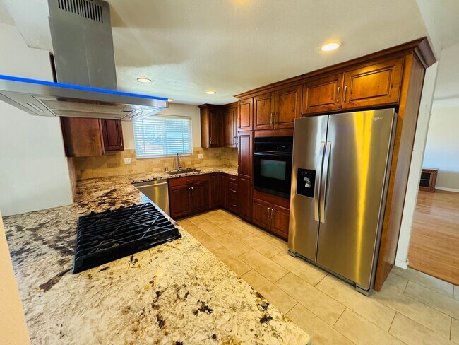 Building Photo - Charming 3-Bedroom Retreat