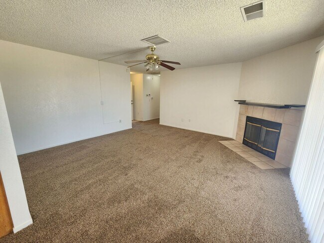 Building Photo - Price Reduction!! 3 Bedroom 2 Bath Home in...