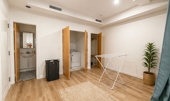 Foto del edificio - 963 Kent Ave