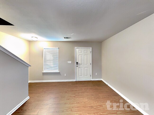 Foto del edificio - 2640 Cider Ridge Rd