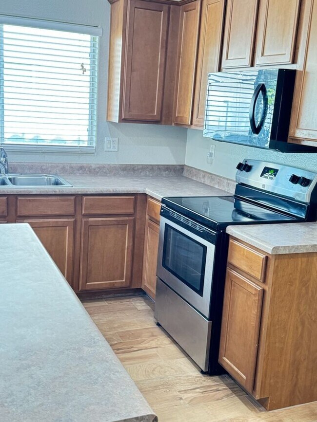 Foto del edificio - Chandler 4 bed 2 bath