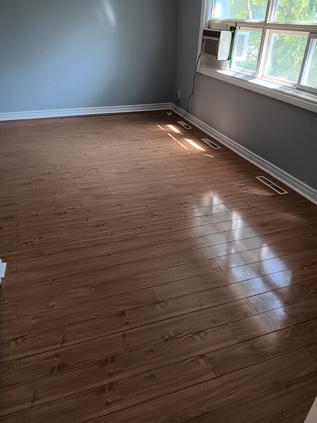 Photo du bâtiment - 85 Centre St W