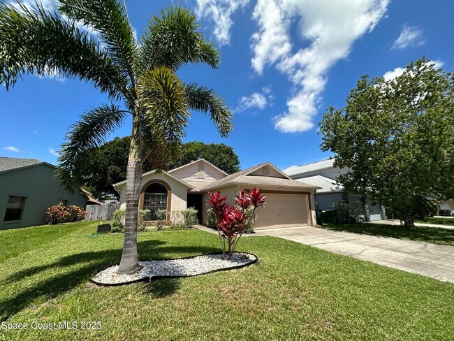 Building Photo - 2422 Meadow Cove Blvd