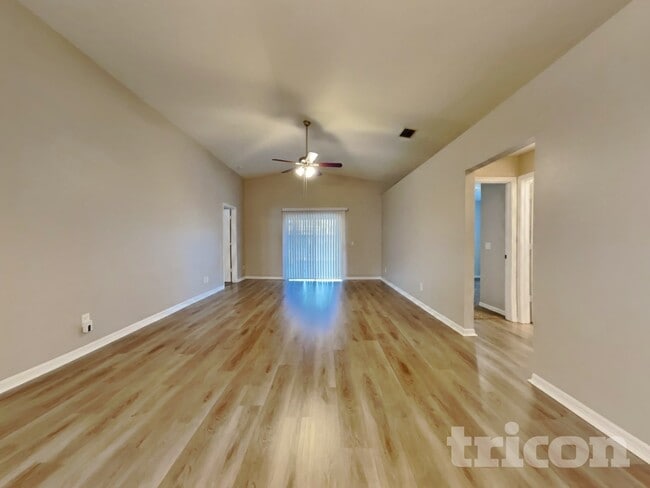 Building Photo - 24349 Rolling View Ct