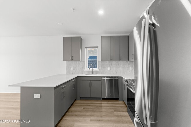 Building Photo - 180 Morris Ave