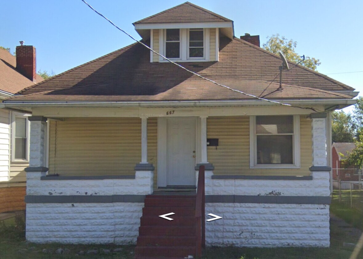 Building Photo - 667 S 40th St