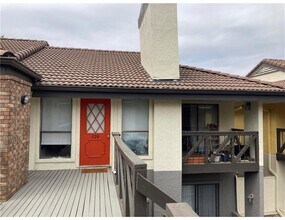 Building Photo - 806 W 24th St