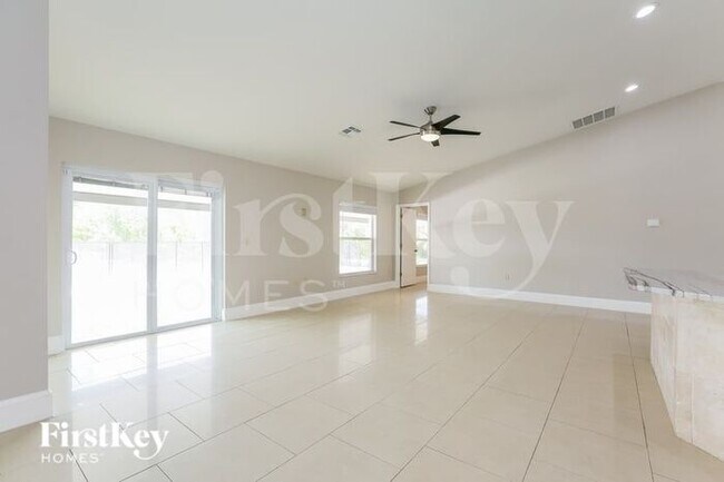 Building Photo - 1111 Adeline Ave