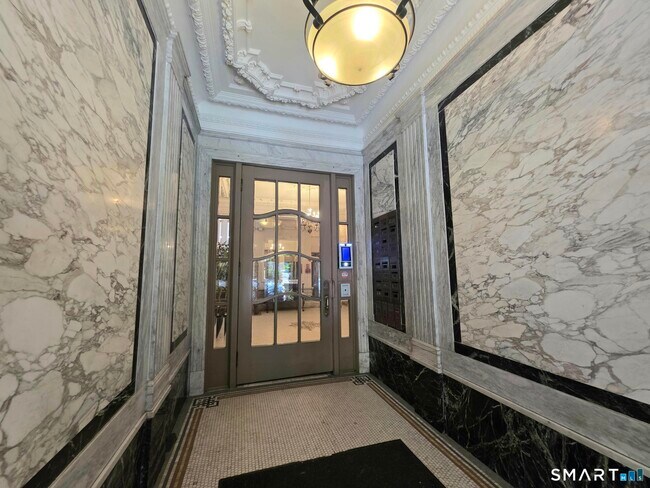 Foto del edificio - 548 Orange St