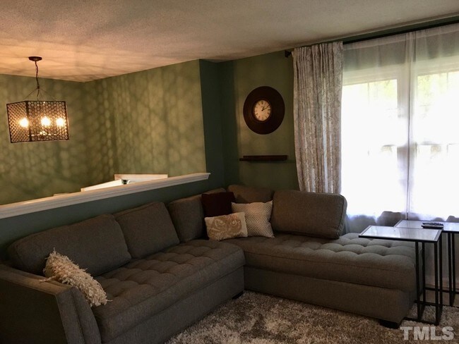 Foto del edificio - 8305 Bells Lake Rd