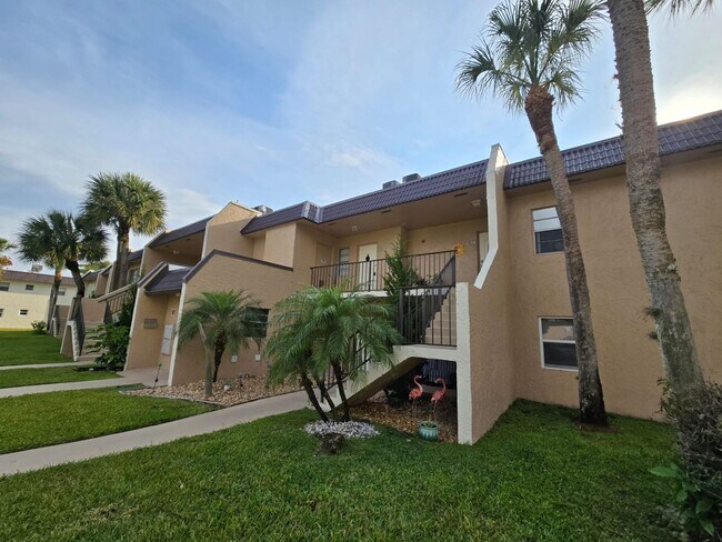 Foto del edificio - Charming 1BR/2BA in 55+ Community – Fully ...