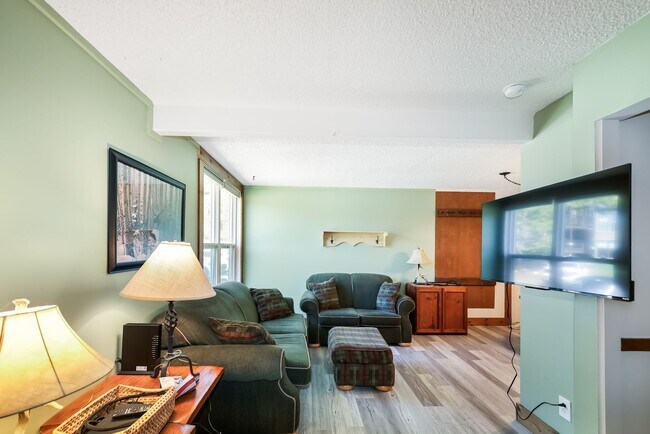 22 Sitting Bull Rd Big Sky MT - Hill Condo Studio Located In Big Sky Big Sky Mt Building Photo 