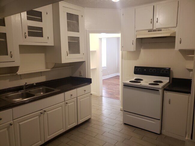 Foto del edificio - 5108 Locke Ave