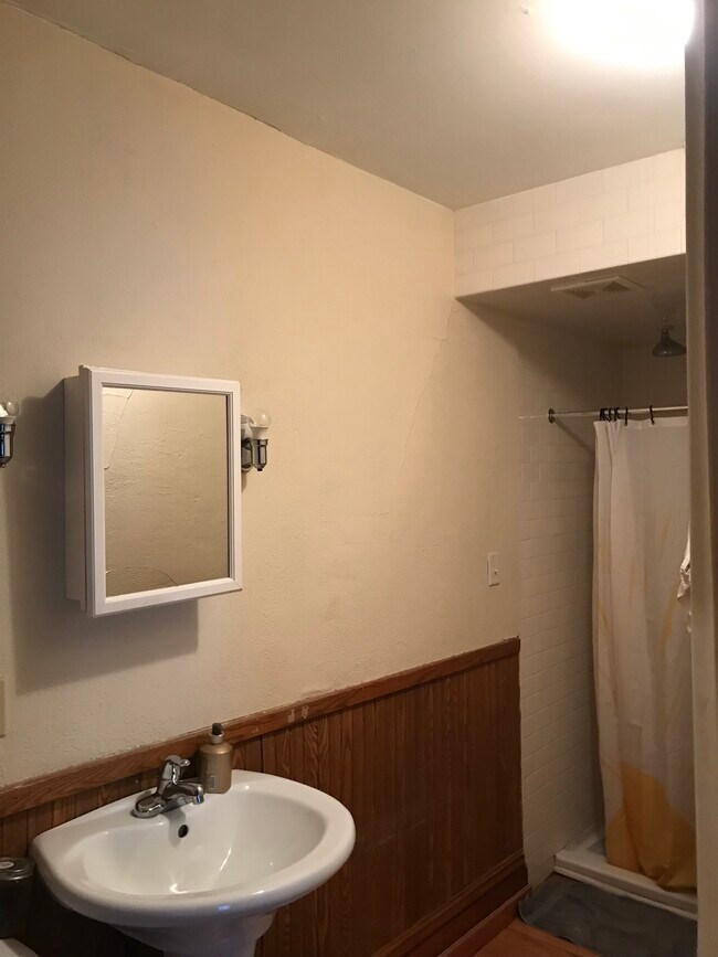Foto del edificio - 3509 Grand Ave S