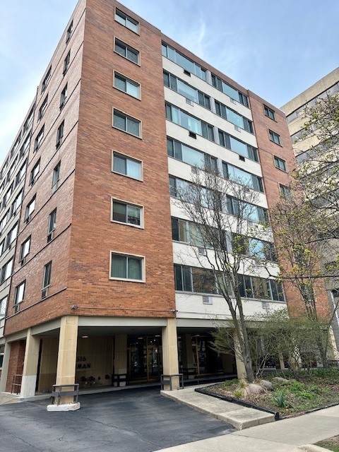 Building Photo - 1516 Hinman Ave